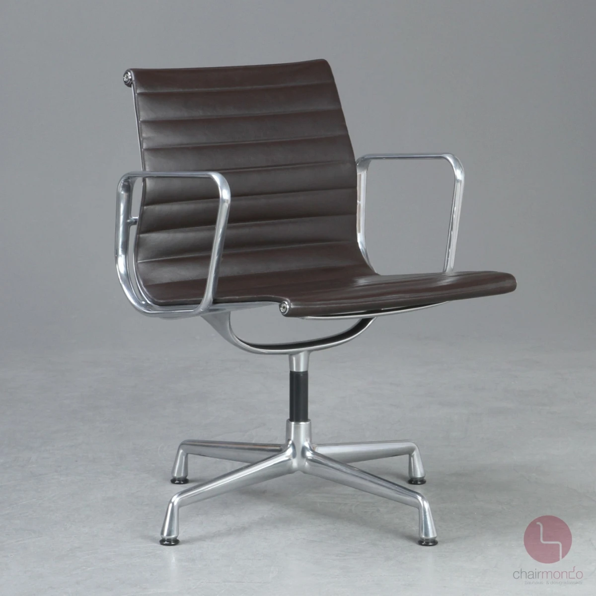 Vitra EA 108 Aluminium Chair Leder Braun gebraucht