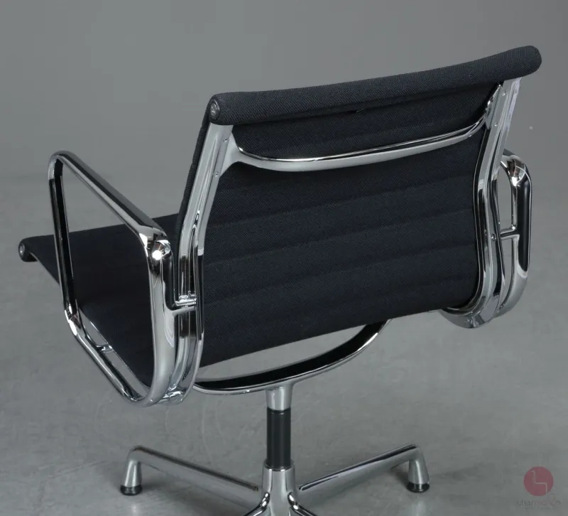 Vitra EA 108 Aluminium Chair Hopsak Schwarz gebraucht