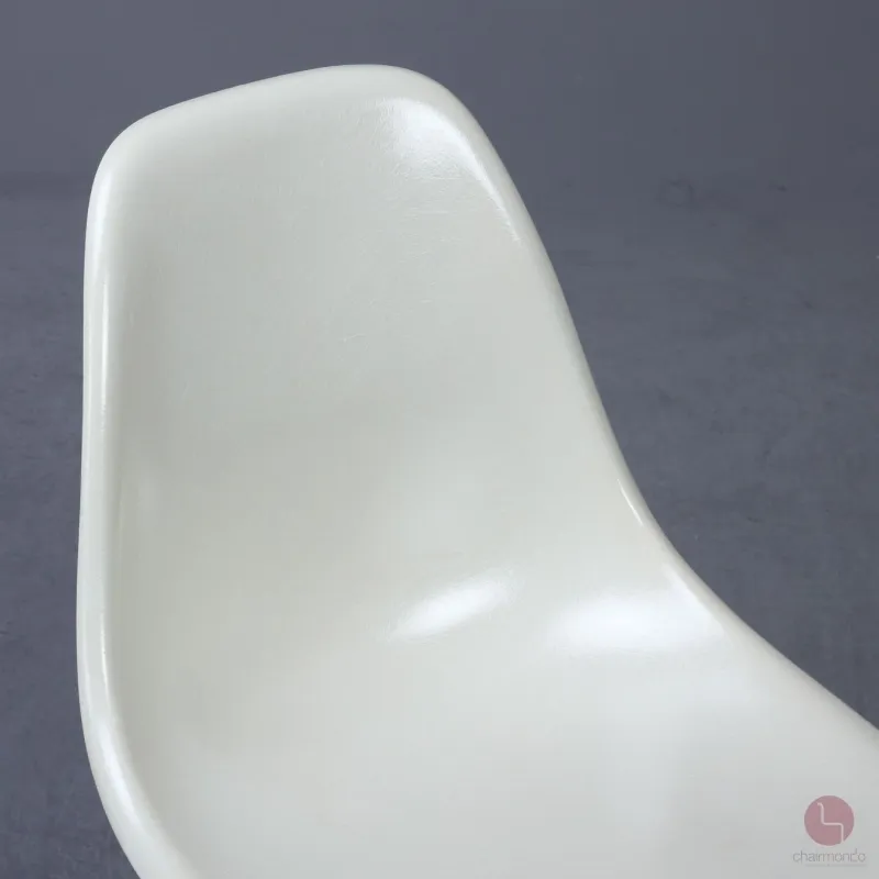 Vitra Eames Side Chair Beige Fiberglas DSX mit H-Base gebraucht