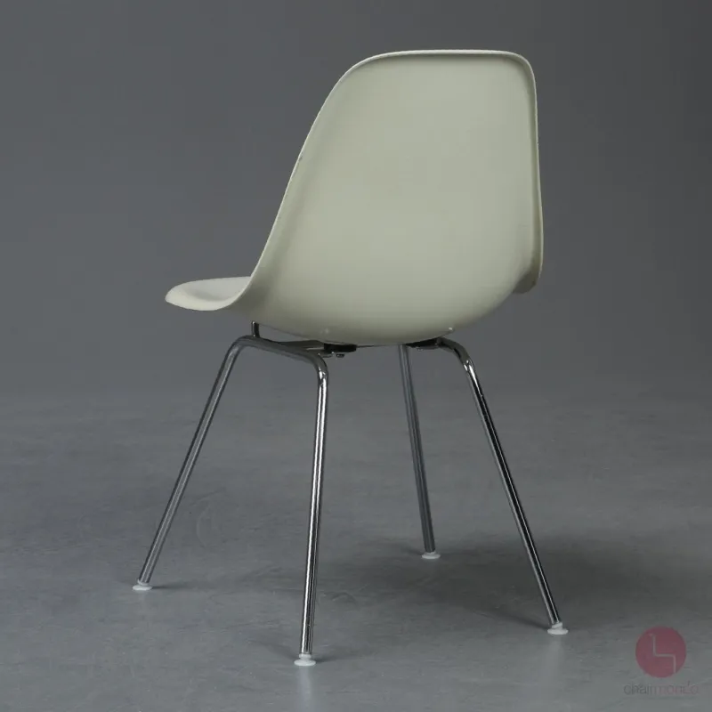 Vitra Eames Side Chair Beige Fiberglas DSX mit H-Base gebraucht