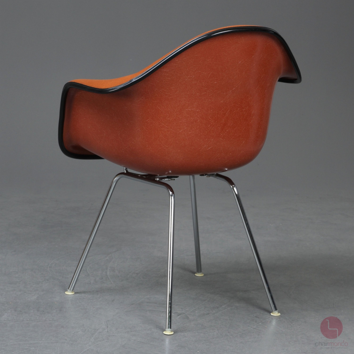 Preview: Vitra DAX Fiberglas Armchair in Orange 1970er Vintage mit Polster gebraucht