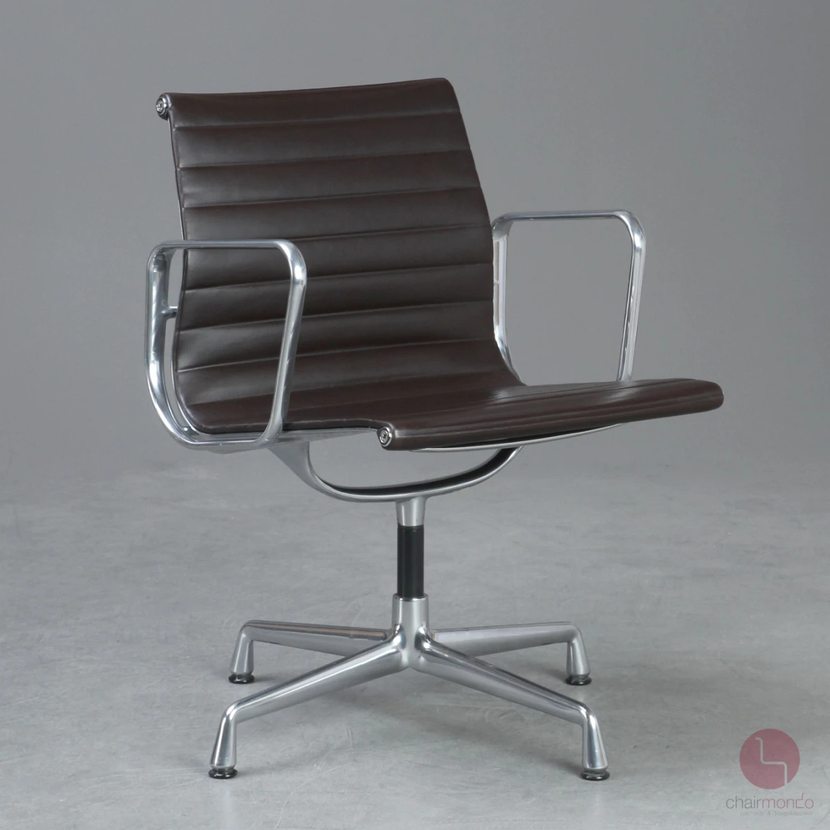 Vitra EA 108 Aluminium Chair Leder Braun gebraucht