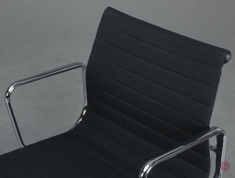 Vitra EA 108 Aluminium Chair Hopsak Schwarz gebraucht
