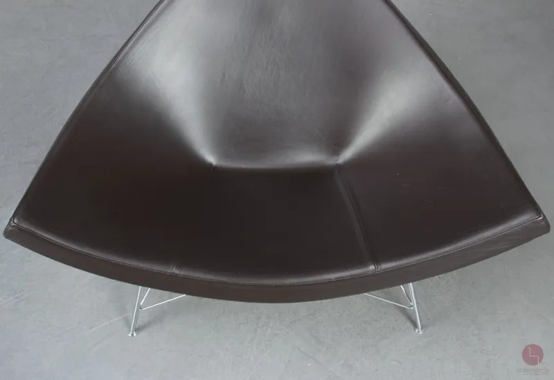 Vitra Coconut Chair mit Ottoman Leder Braun gebraucht