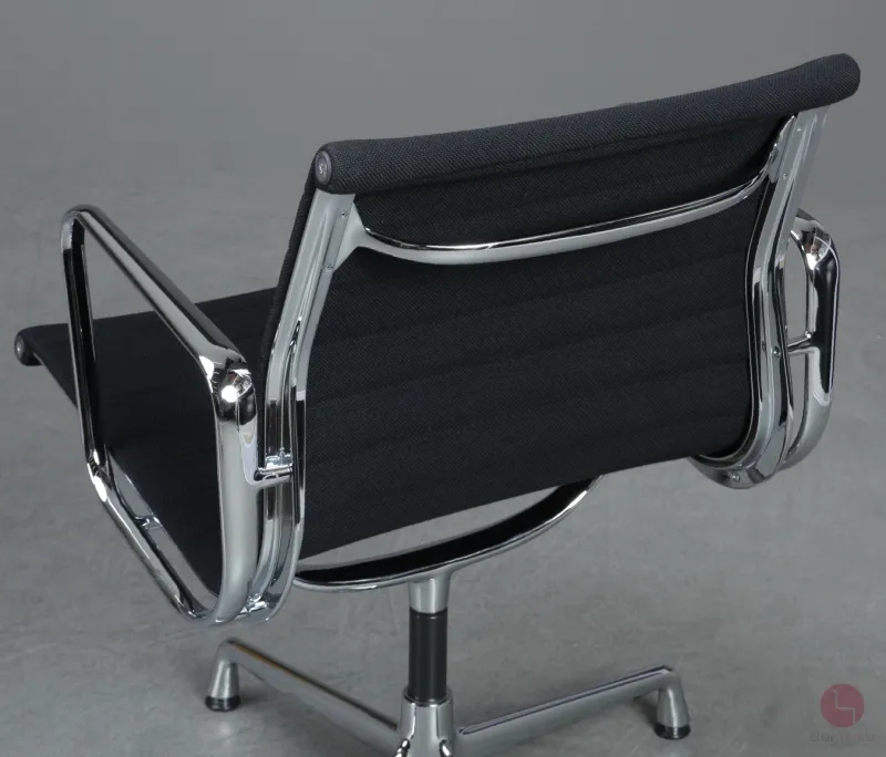 Vitra EA 108 Aluminium Chair Hopsak Schwarz gebraucht