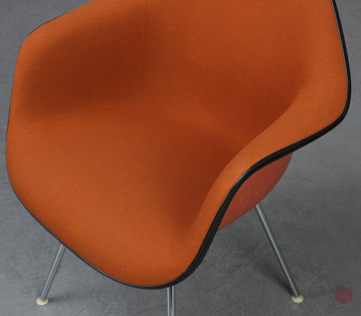 Vitra DAX Fiberglas Armchair in Orange 1970er Vintage mit Polster gebraucht