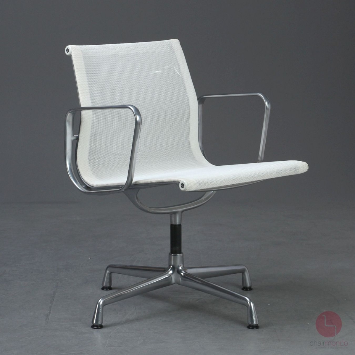 Preview: Vitra EA 108 Aluminium Chair Netzgewebe Weiß gebraucht