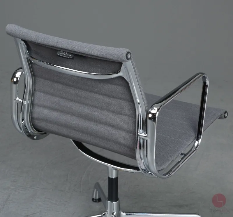 Vitra EA 107 Aluminium Chair Hopsak Grau gebraucht