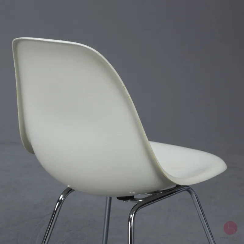 Vitra Eames Side Chair Beige Fiberglas DSX mit H-Base gebraucht