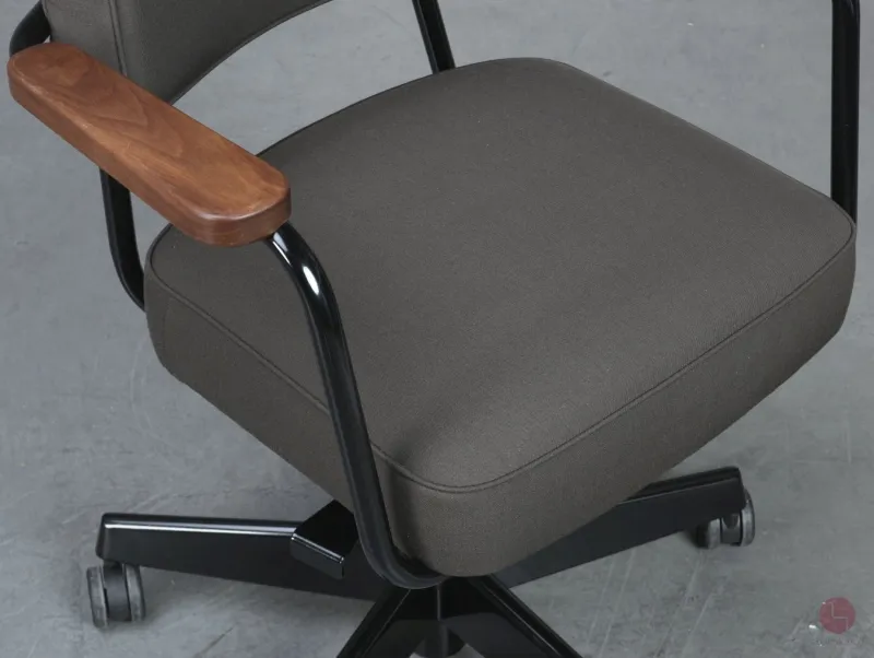 Vitra Pivotant Bürostuhl Stoff Braun Gestell Schwarz gebraucht