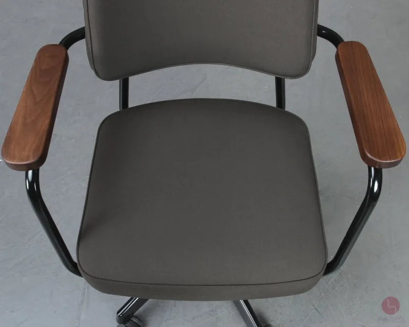 Vitra Pivotant Bürostuhl Stoff Braun Gestell Schwarz gebraucht