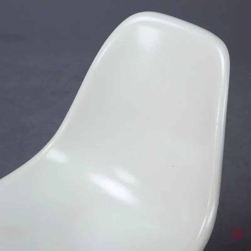 Vitra Eames Side Chair Beige Fiberglas DSX mit H-Base gebraucht