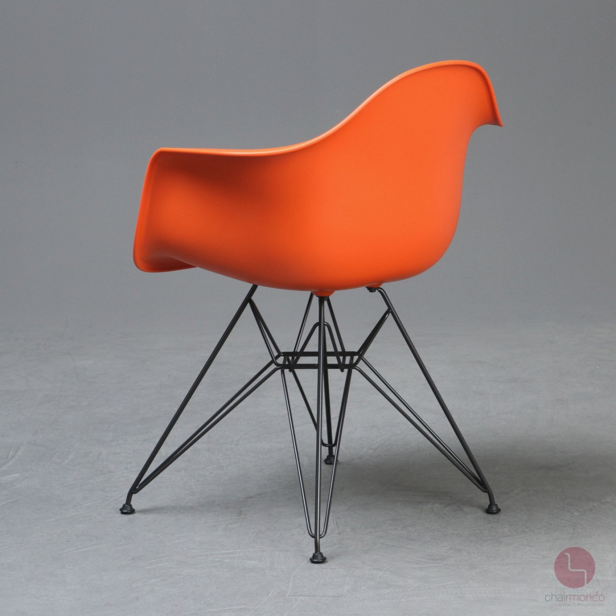 Preview: Vitra Armchair DAR in Rostorange mit schwarzem Eiffel Gestell gebraucht