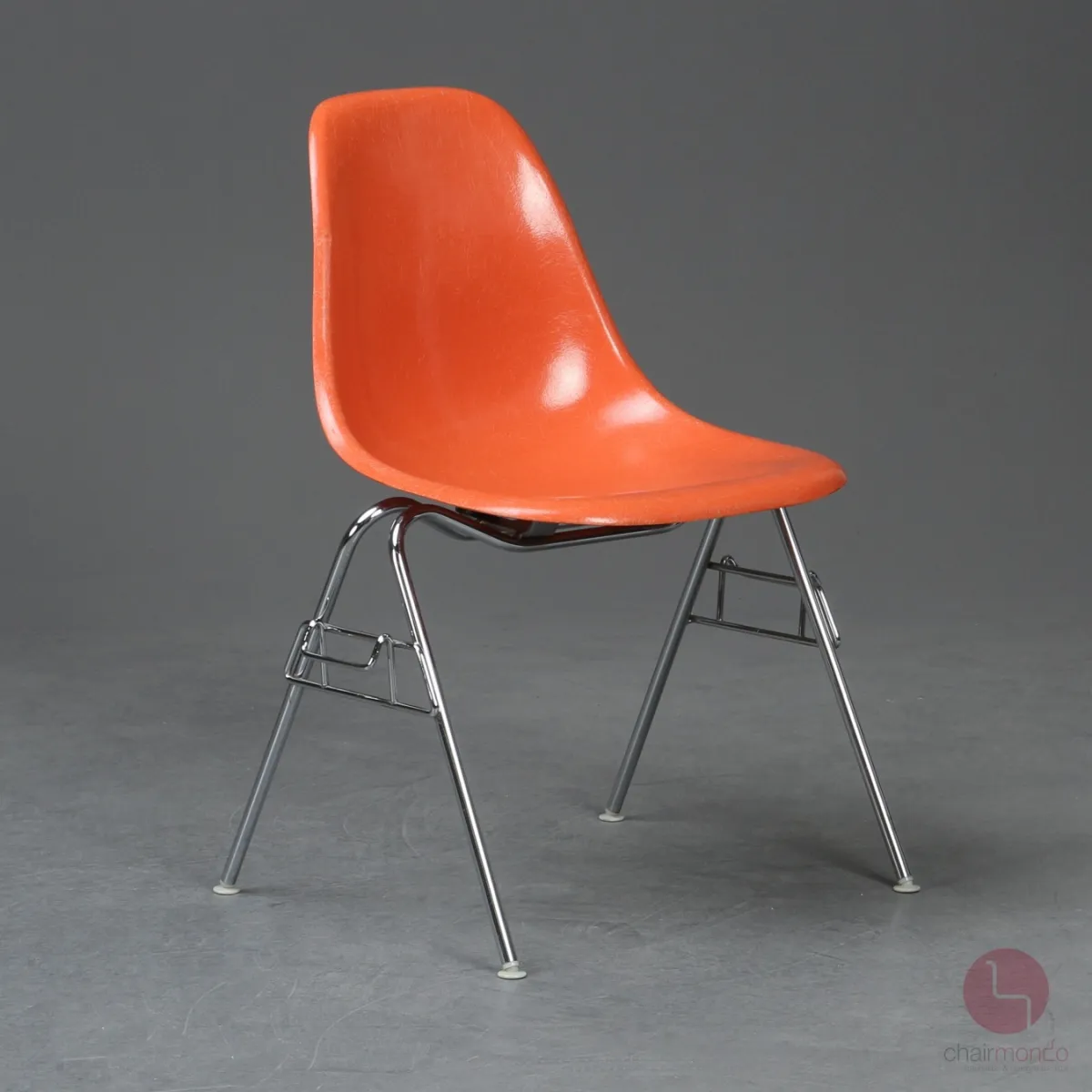 Vitra Herman Miller Side Chair Orange aus Fiberglas mit Stacking Base gebraucht
