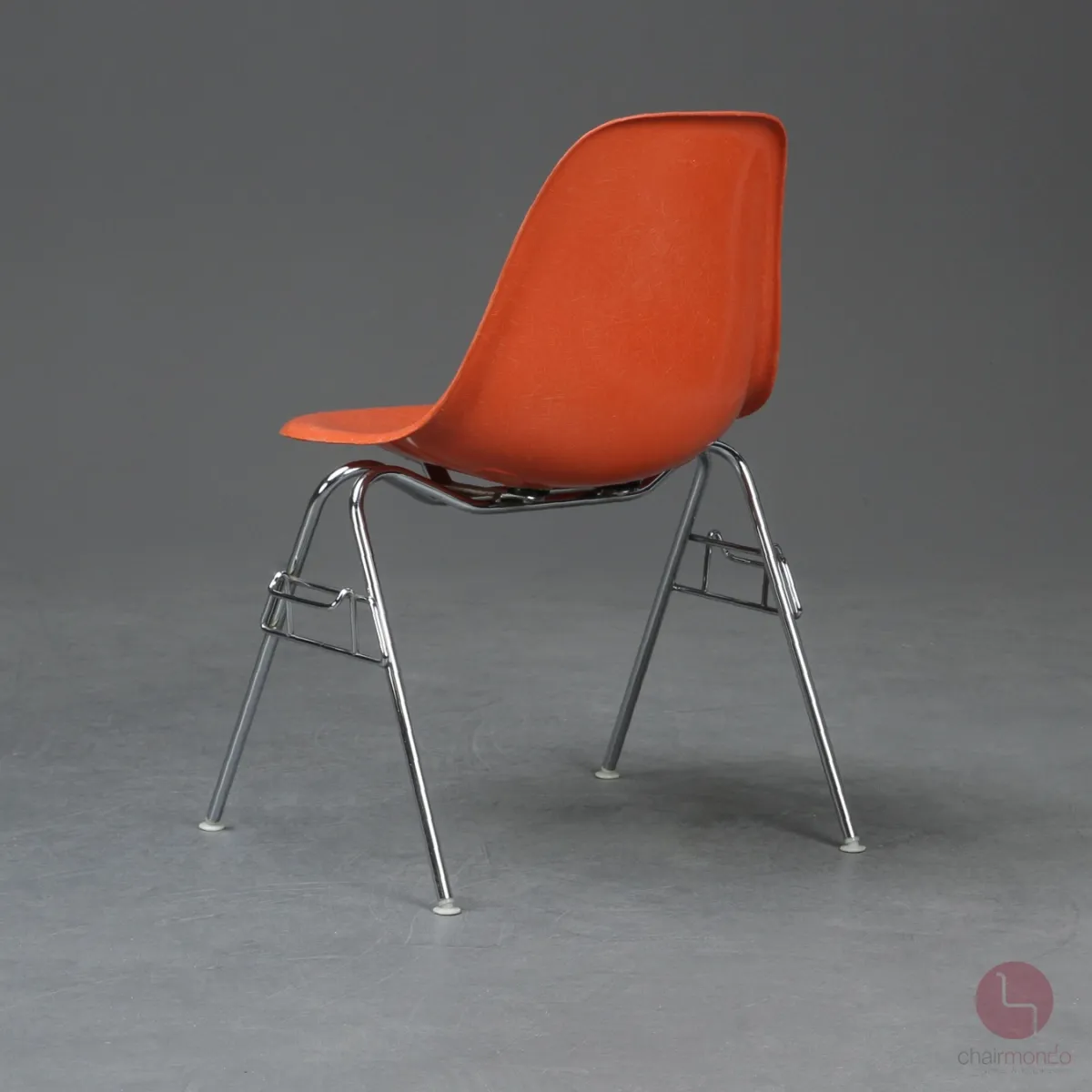 Vitra Herman Miller Side Chair Orange aus Fiberglas mit Stacking Base gebraucht