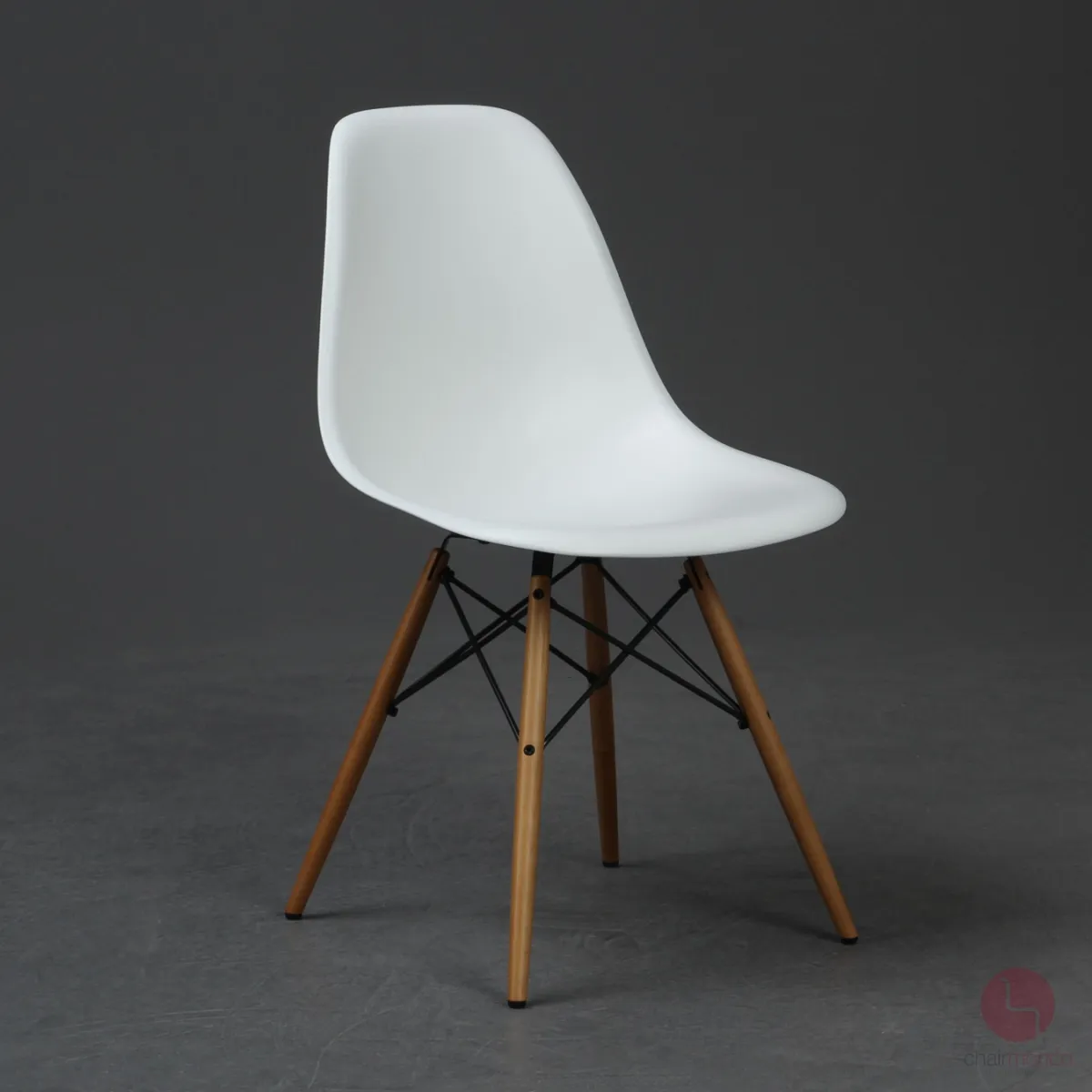 Vitra Side Chair DSW in Weiß mit hellem Ahorn Gestell gebraucht