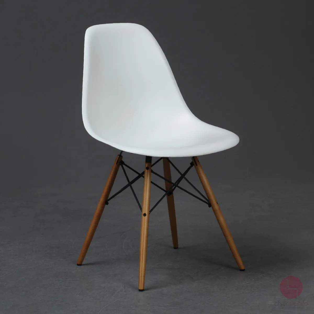Vitra Side Chair DSW in Weiß mit hellem Ahorn Gestell gebraucht