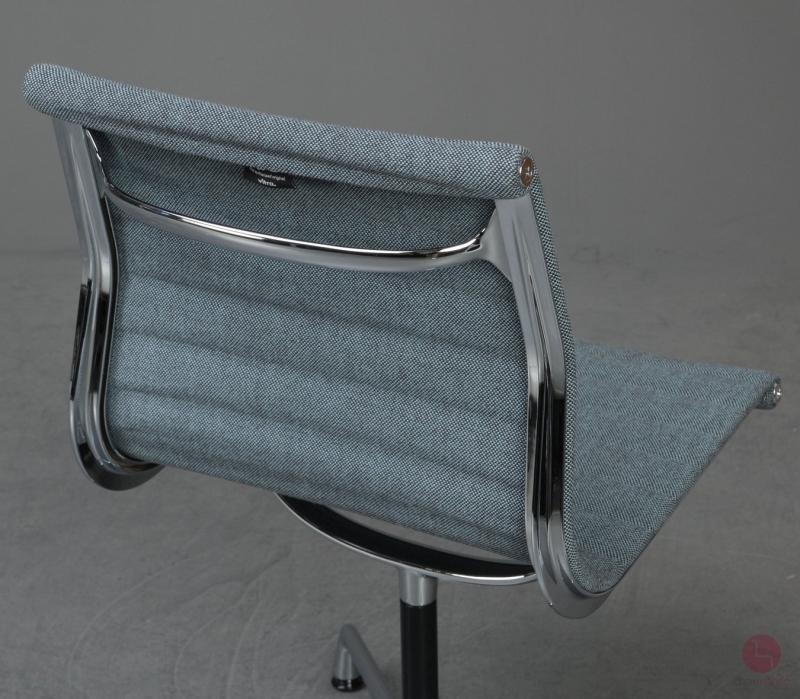 Vitra EA 101 Aluminium Chair Hopsak Eisblau gebraucht