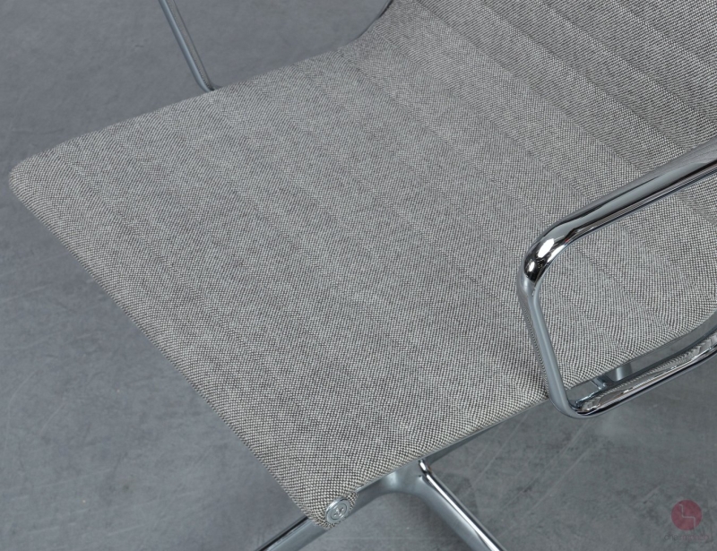 Vitra EA 104 Aluminium Chair Hopsak Grau gebraucht