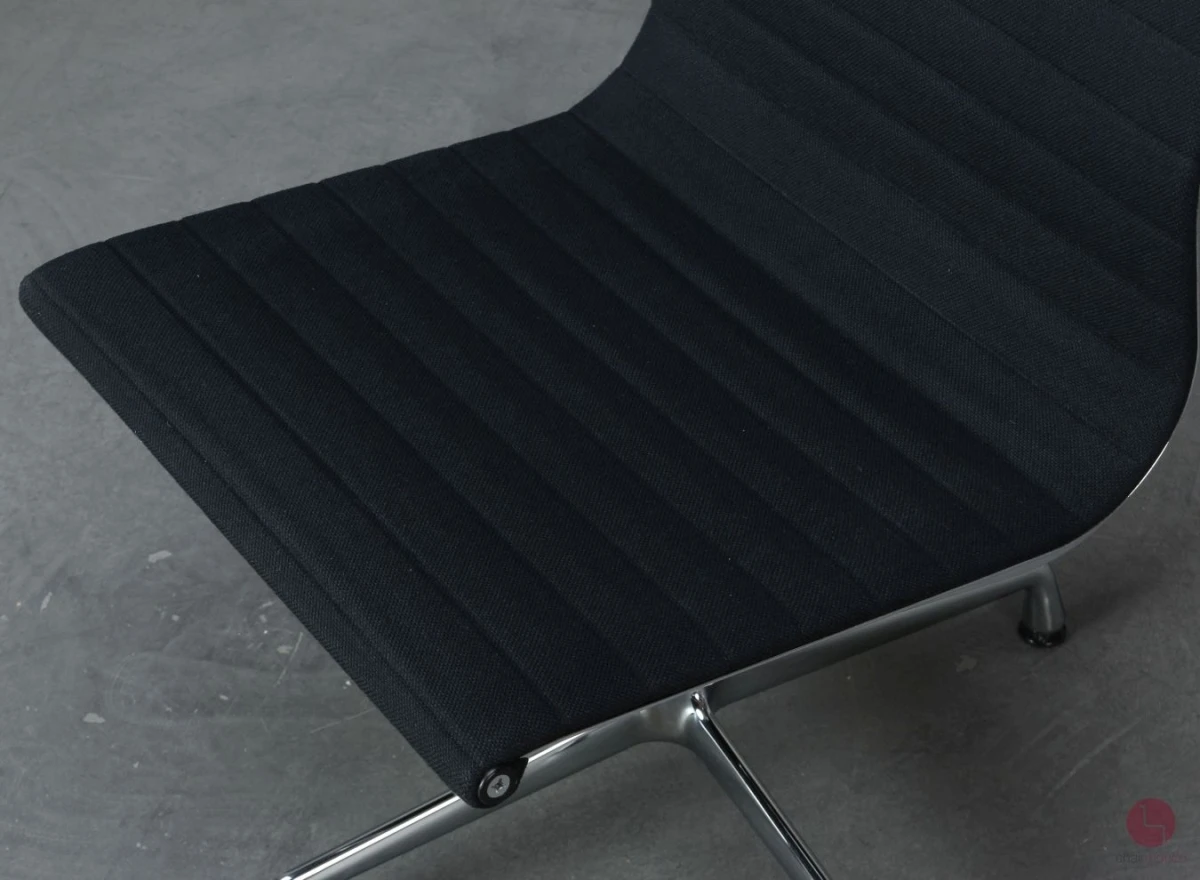 Vitra EA 106 Aluminium Chair Hopsak Schwarz gebraucht