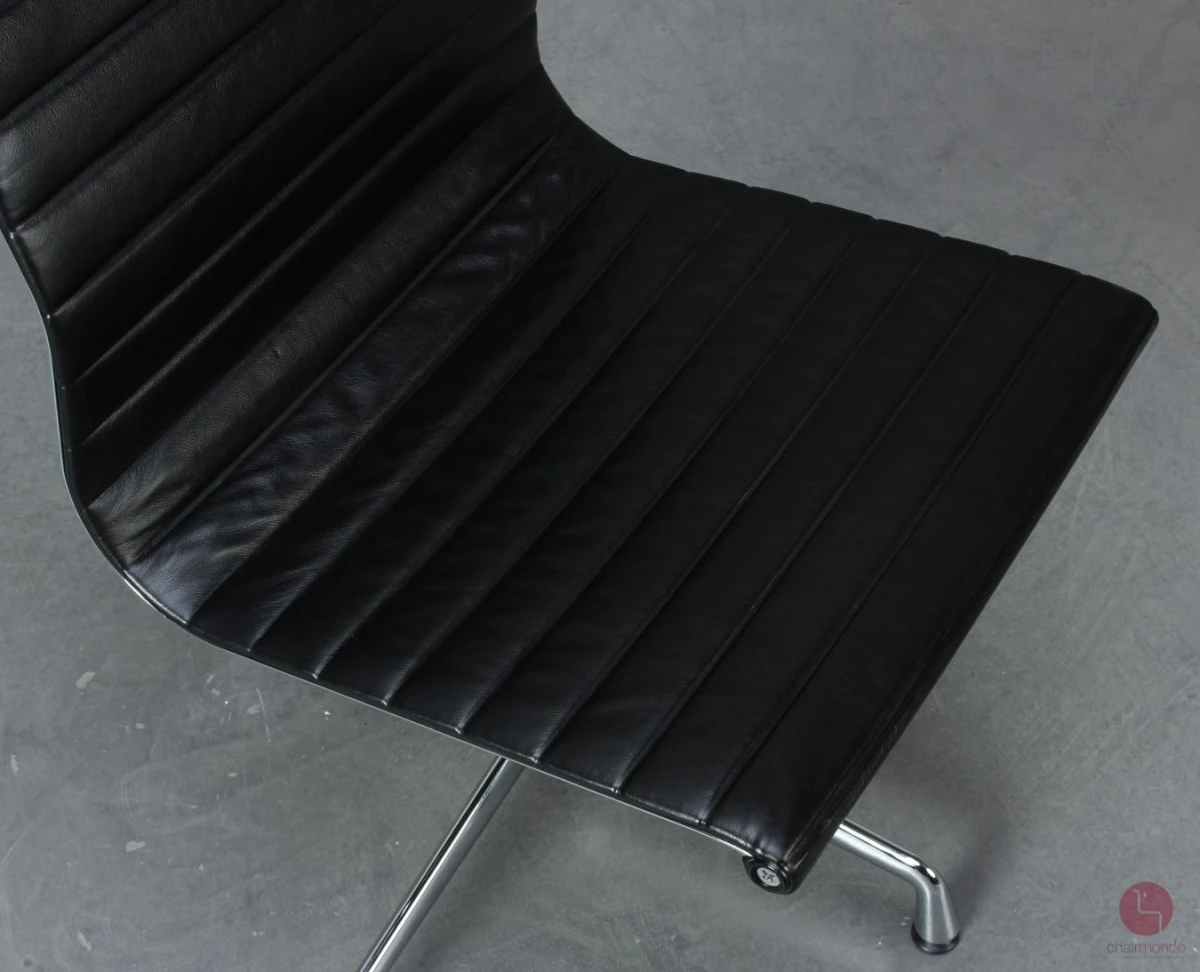 Vitra EA 106 Aluminium Chair Leder Schwarz gebraucht