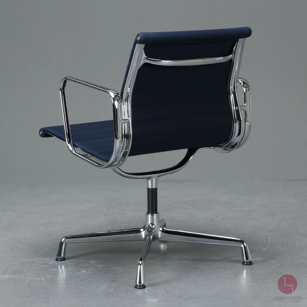Vitra EA 107 Aluminium Chair Blau Track Stoff verchromt gebraucht
