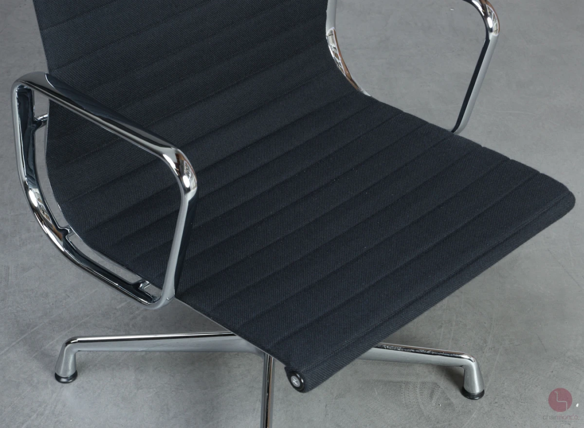Vitra EA 107 Aluminium Chair verchromt Hopsak Schwarz gebraucht