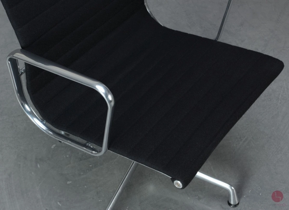 Vitra EA 108 Aluminium Chair Hopsak Schwarz Alu poliert gebraucht