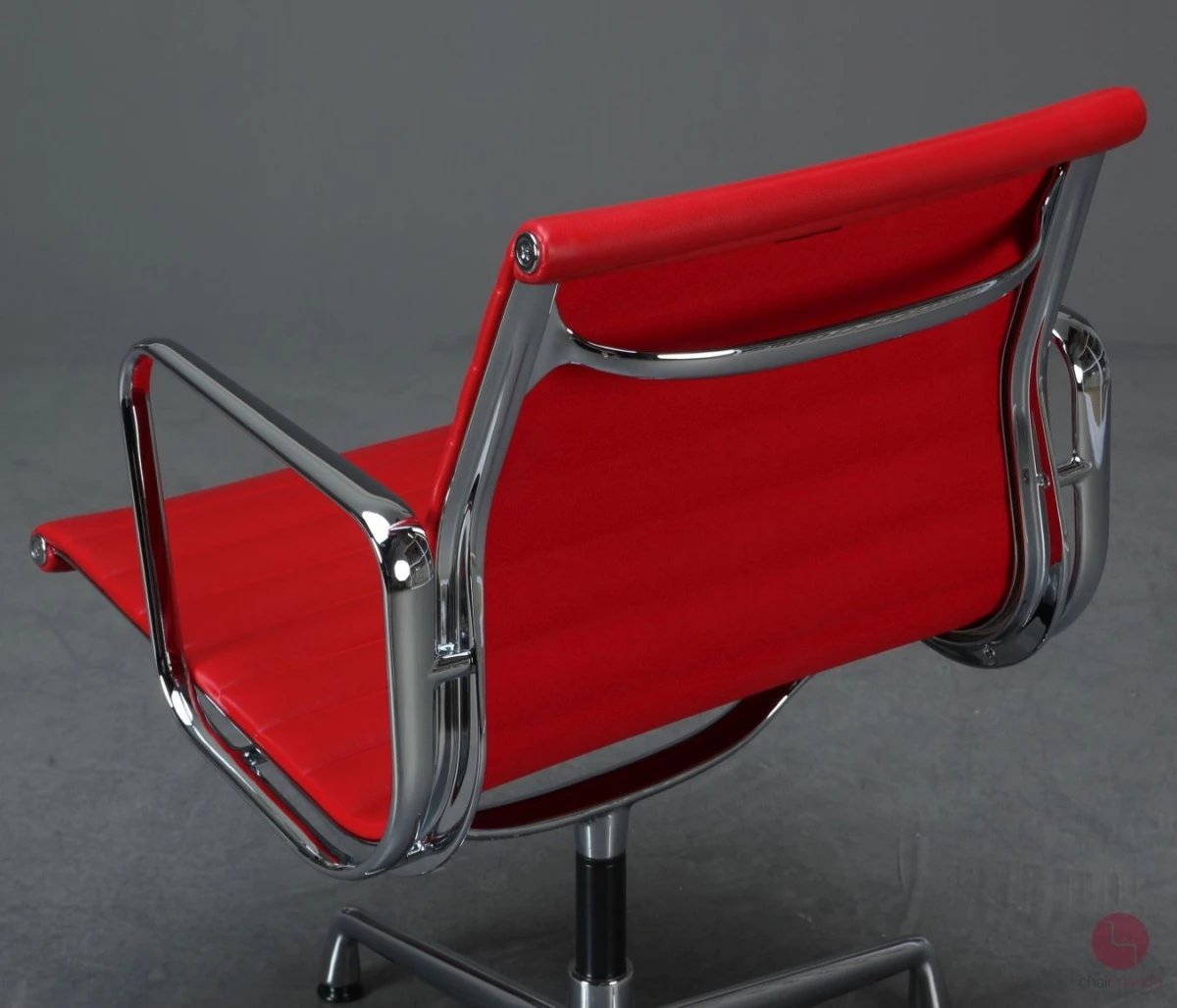 Vitra EA 108 Aluminium Chair Leder Rot 2014 gebraucht