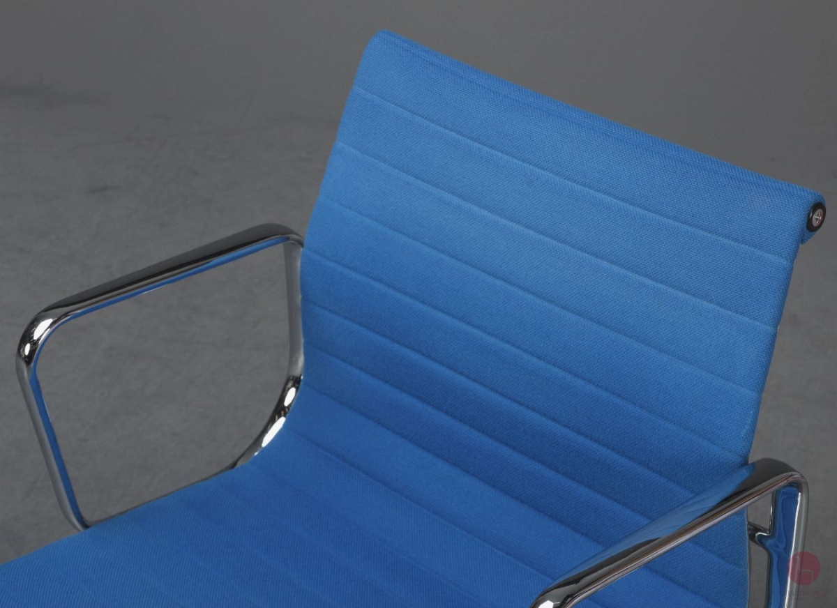 Preview: Vitra EA 108 Aluminium Chair Hopsak Blau gebraucht