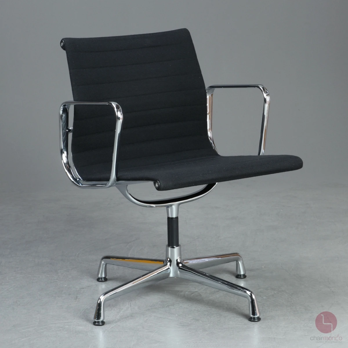 Vitra EA 108 Aluminium Chair Hopsak Schwarz gebraucht