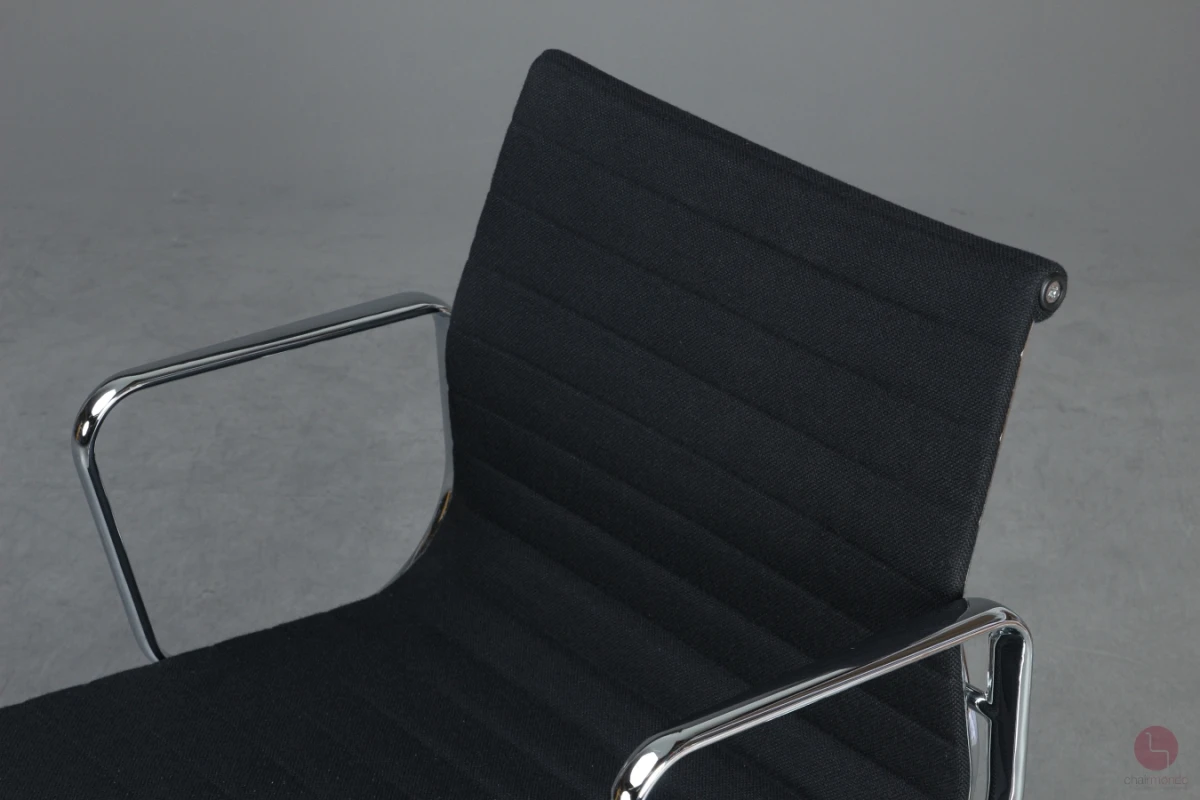 Vitra EA 108 Aluminium Chair Hopsak Schwarz gebraucht