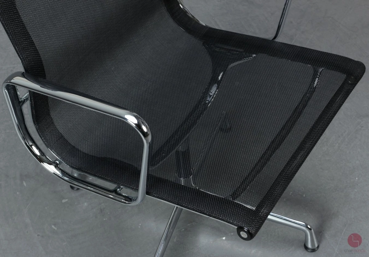 Vitra EA 108 Aluminium Chair Netzgewebe Schwarz gebraucht
