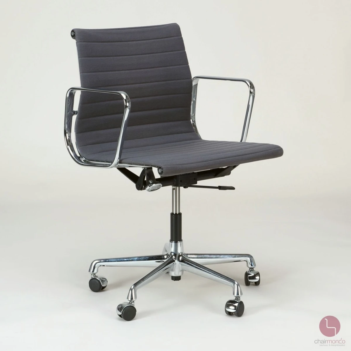 Vitra EA 117 Aluminium Chair Hopsak Grau gebraucht