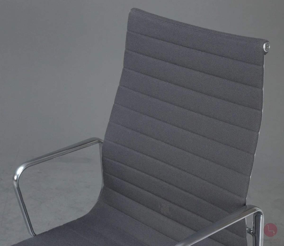 Vitra EA 119 Bürostuhl mit grauem Hopsak gebraucht