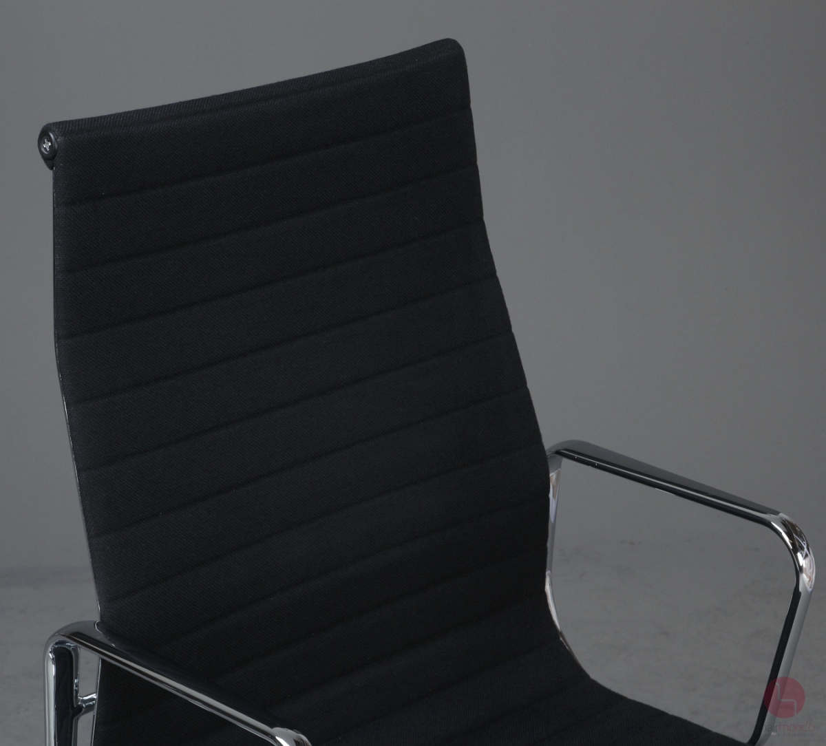 Preview: Vitra EA 119 Bürostuhl mit schwarzem Hopsak gebraucht