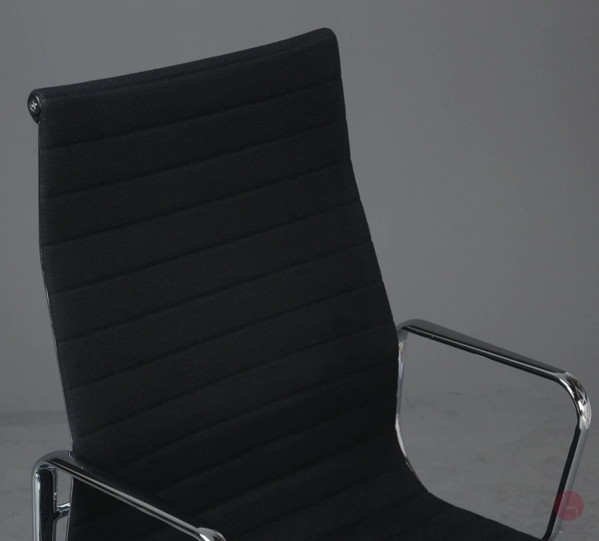 Vitra EA 119 Bürostuhl mit schwarzem Hopsak gebraucht