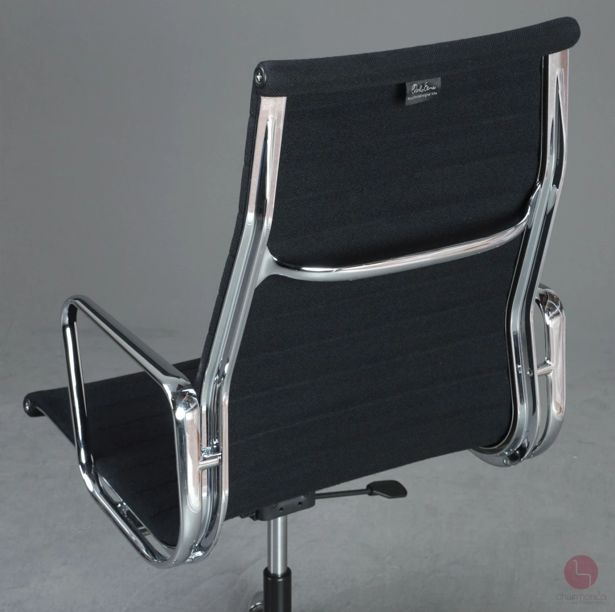 Vitra EA 119 Bürostuhl mit schwarzem Hopsak gebraucht