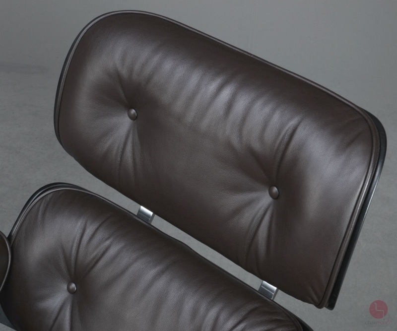 Vitra Eames Lounge Chair Schwarz mit dunkelbraunem Leder gebraucht