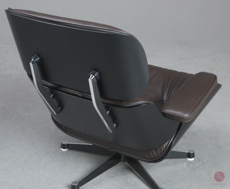 Vitra Eames Lounge Chair Schwarz mit dunkelbraunem Leder gebraucht