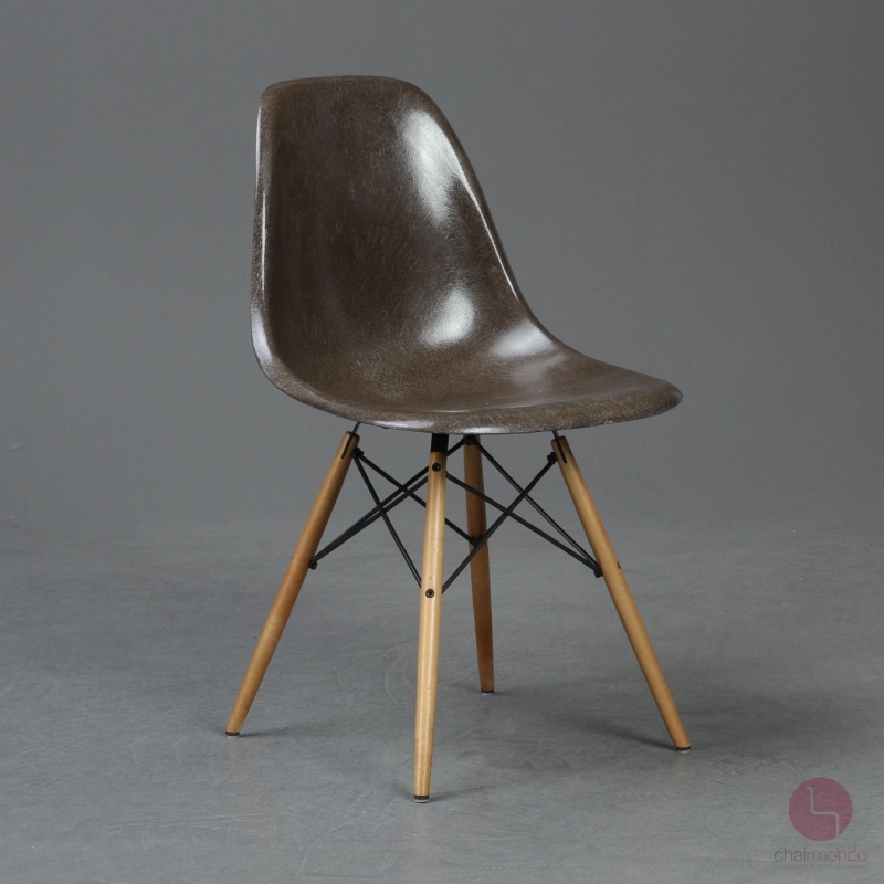 Preview: Vitra Eames DSW Side Chair Braun Fiberglas Hermann Miller Ahorngestell