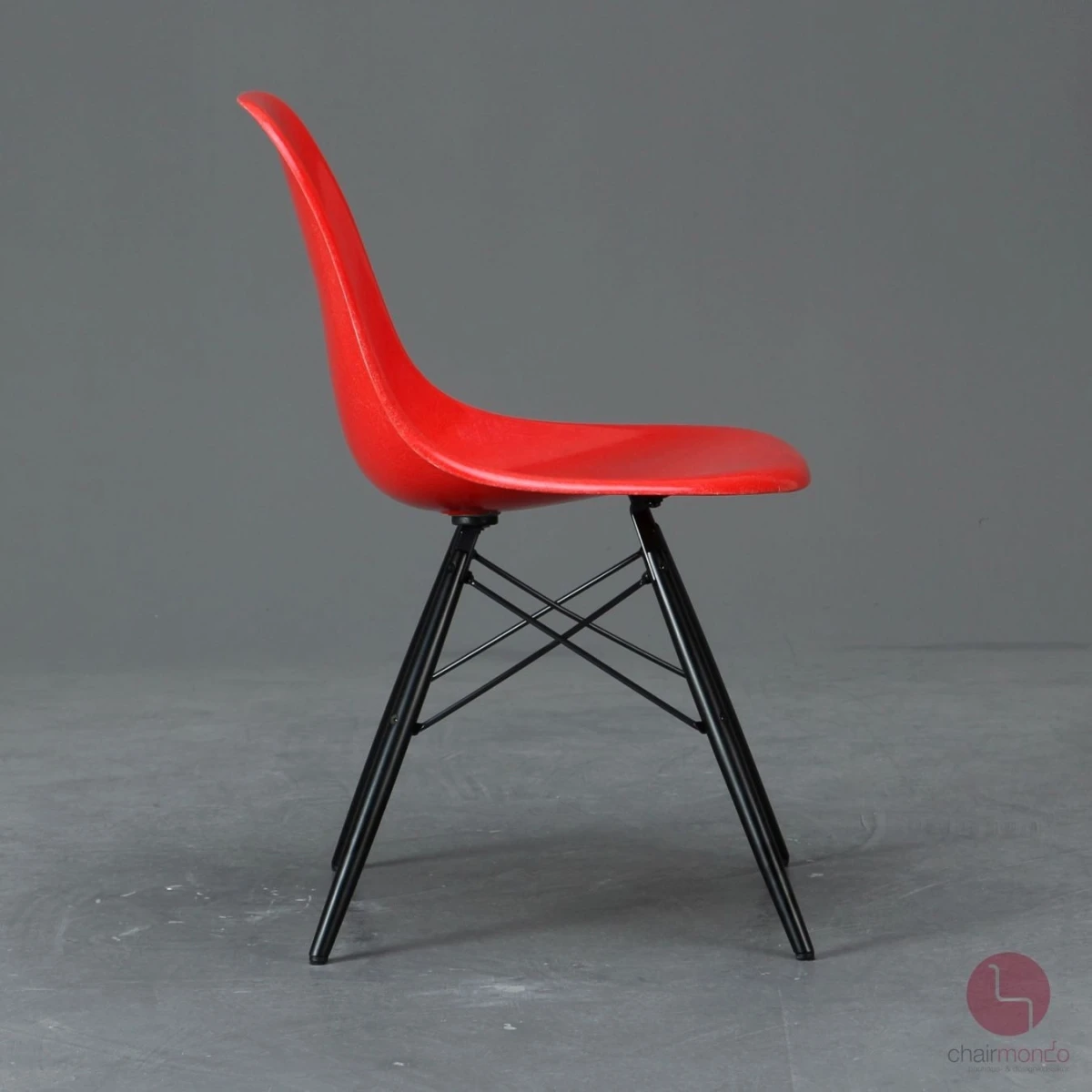 Vitra Eames DSW Side Chair Fiberglas Hermann Miller Rot Ahorngestell gebraucht