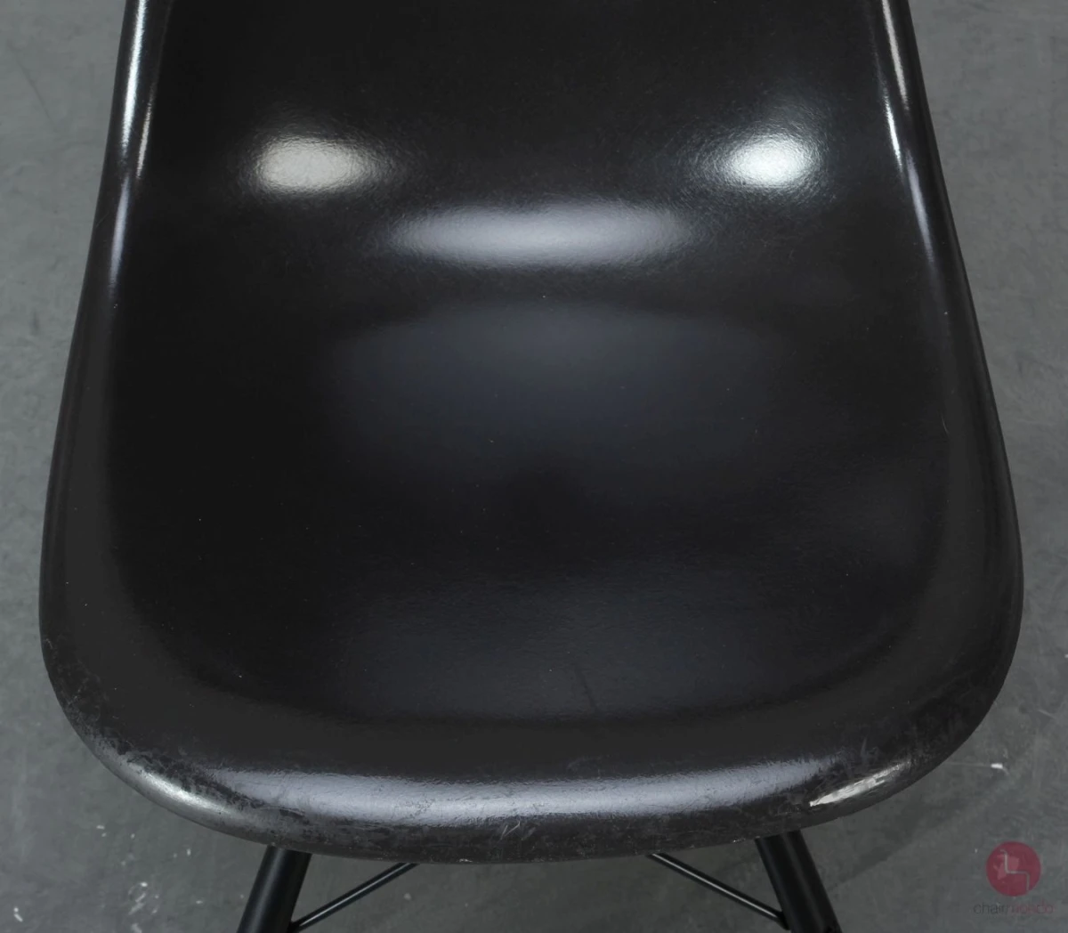Vitra Eames DSW Side Chair Fiberglas Hermann Miller Schwarz Ahorngestell gebraucht