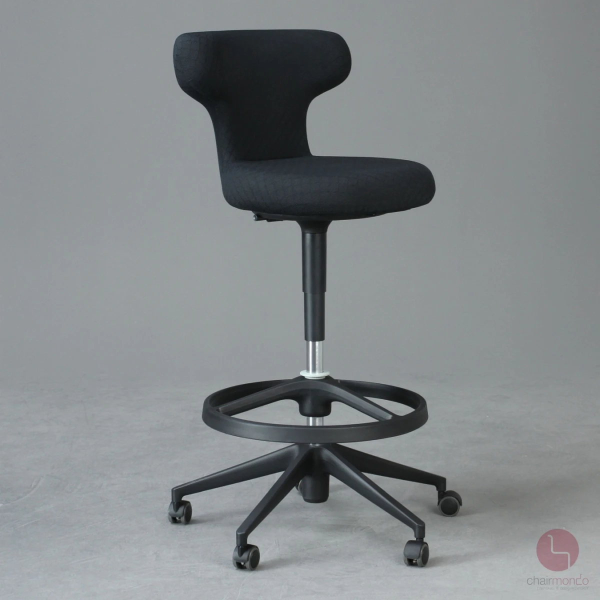 Vitra Pivot Hochstuhl mit schwarzem Stoffbezug höhenverstellbar gebraucht