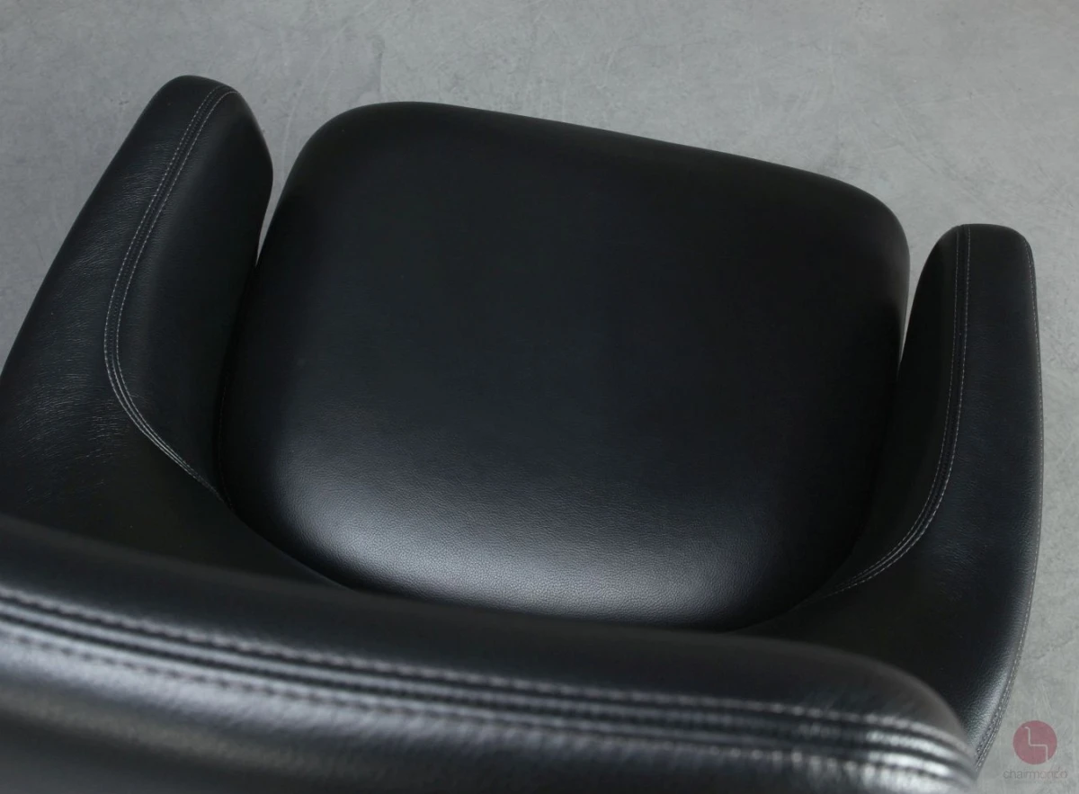 Vitra Repos Sessel Leder Schwarz und Fußbank gebraucht