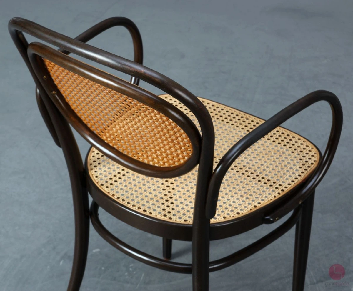 Thonet 215 RF Braun Bugholzstuhl mit Geflecht gebraucht Thonet 215 RF Braun Bugholzstuhl mit Geflecht gebraucht