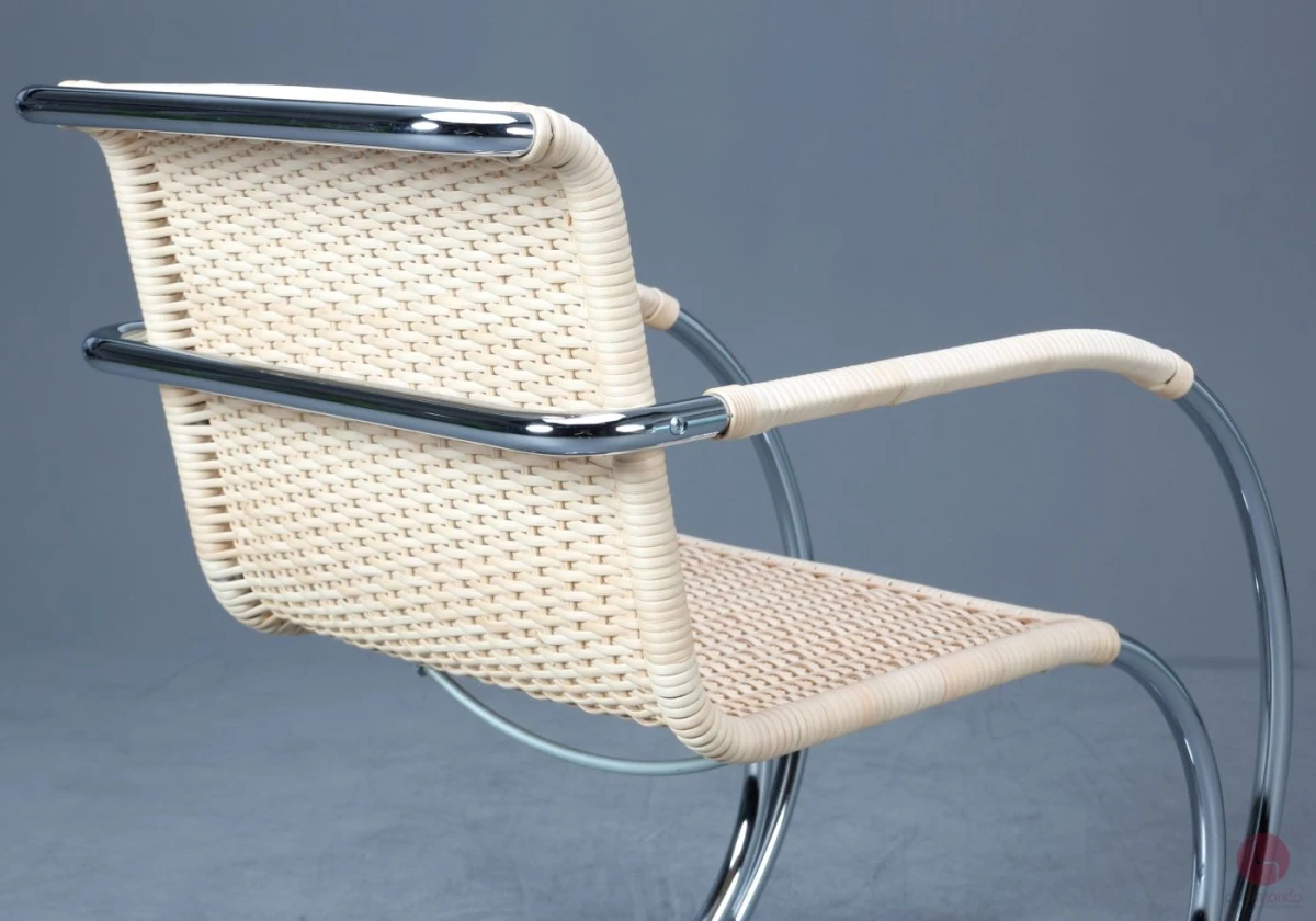 Thonet S533 RF Freischwinger Sessel mit Geflecht gebraucht Thonet S533 RF Freischwinger Sessel mit Geflecht gebraucht