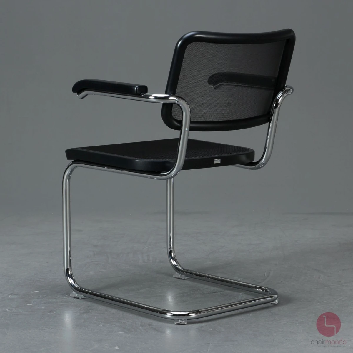 Thonet S64 N Schwarz Freischwinger mit Kunststoff Netzgewebe gebraucht Thonet S64 N Schwarz Freischwinger mit Kunststoff Netzgewebe gebraucht