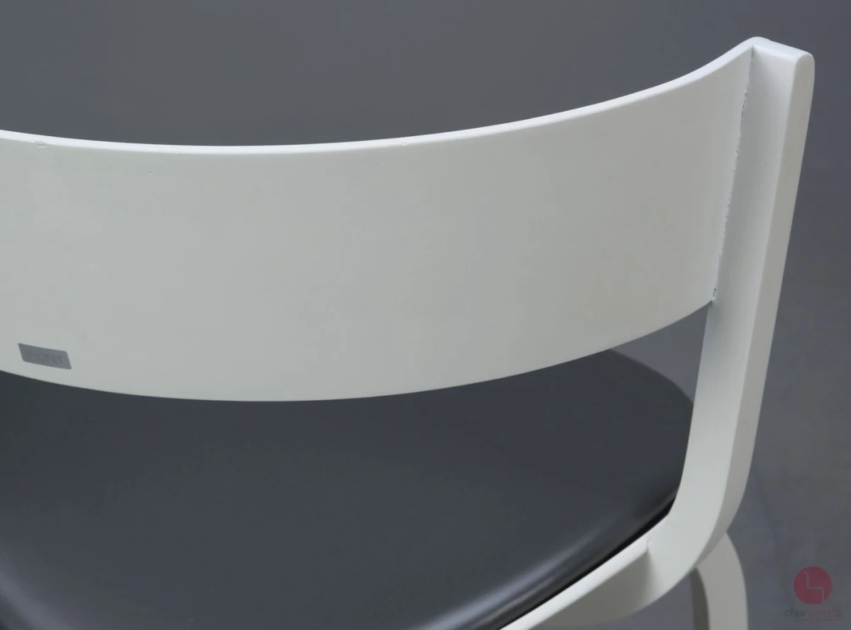 Thonet 404 SPF Leder Grau Bugholzstuhl Weiß gebraucht Thonet 404 SPF Leder Grau Bugholzstuhl Weiß gebraucht