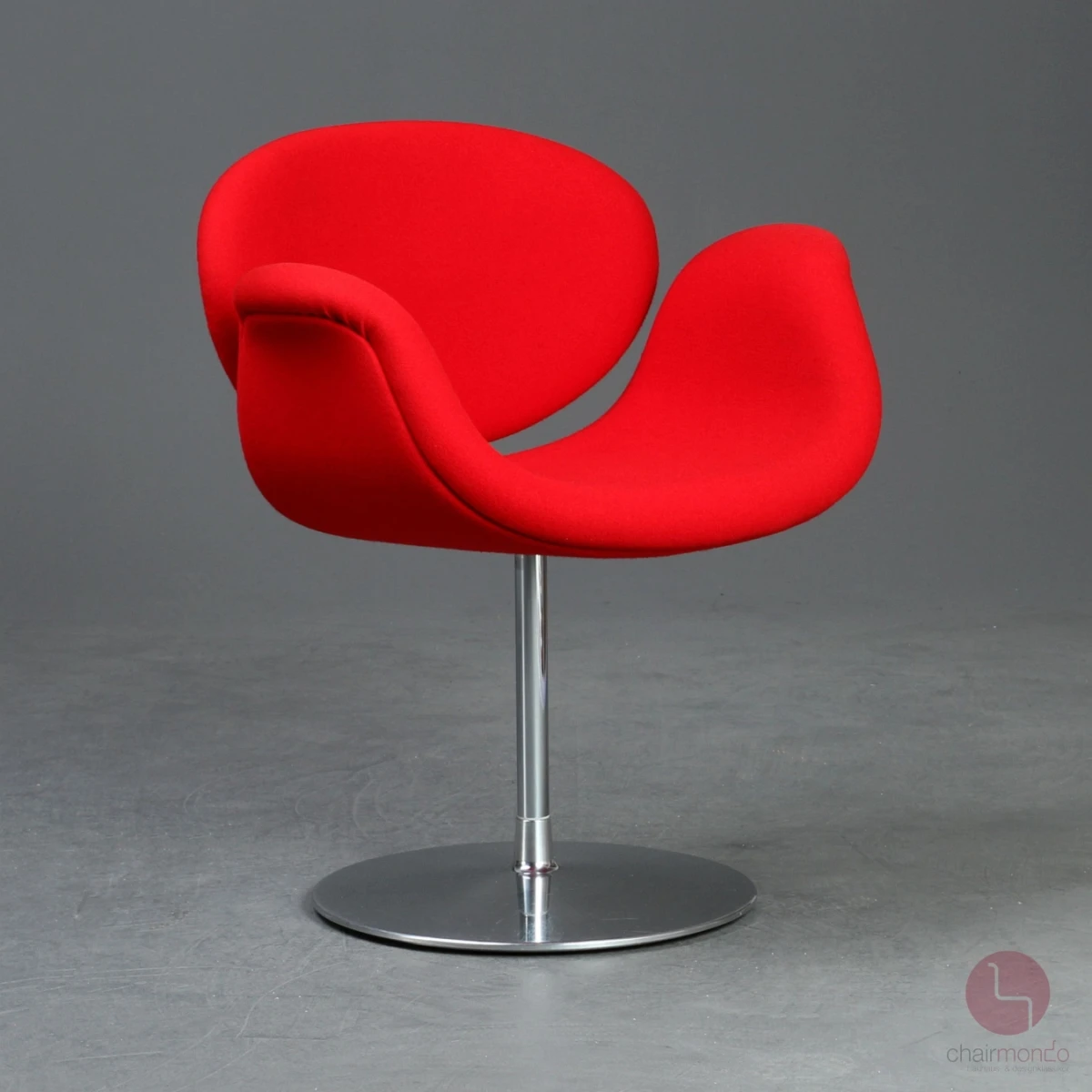 Artifort Little Tulip Chair mit rotem Stoffbezug gebraucht